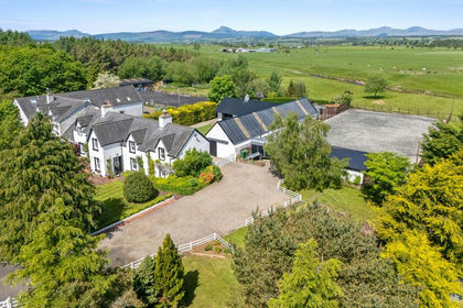 2.3 acres of Farmhouse for sale in Stirling and Strathallan