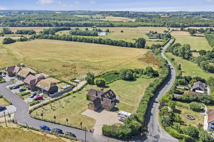 22.5 acres of House with Land for sale in Tonbridge