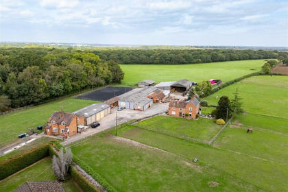 33.8 acres of Equestrian property for sale in Brandon and Bretford