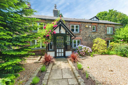 1 acre of Cottage for sale in Knowsley