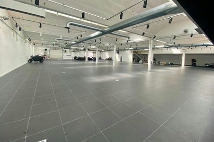 Warehouse for sale in Crawley