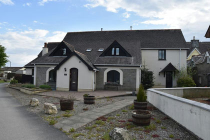 1 acre of House with Land for sale in Llangoedmor