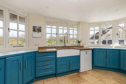 3 acres of House with Land for sale in Itchen Valley