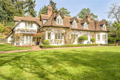 10 acres of House with Land for sale in Sandhurst