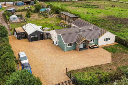 1 acre of House with Land for sale in Isleham