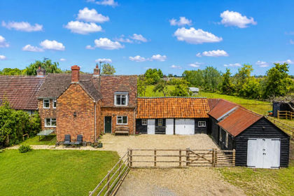 2.5 acres of House with Land for sale in Thurleigh