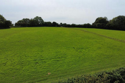 20.9 acres of Agricultural Land for sale in Pont-y-clun