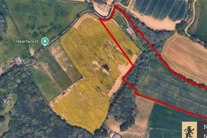 12.5 acres of Barn for sale in Wartling