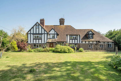 1.5 acres of House with Land for sale in Chailey