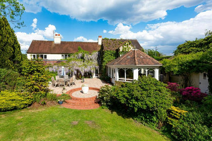 1.1 acres of Cottage for sale in Pattingham and Patshull