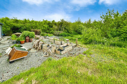 2 acres of Land for sale in Cylch-y-Garn