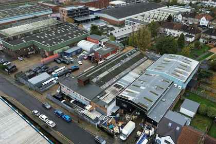 Warehouse for sale in Brent East
