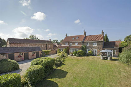 7.5 acres of House with Land for sale in Dunsforths