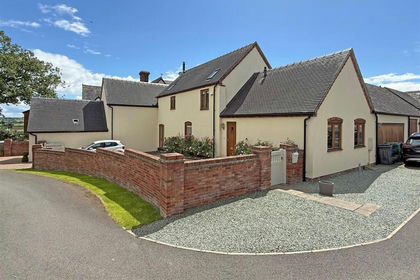Barn Conversion for sale in Great Hanwood