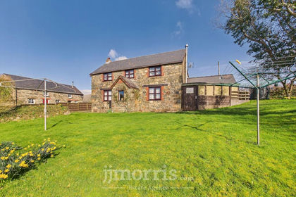 5 acres of Agricultural Land for sale in Maenclochog