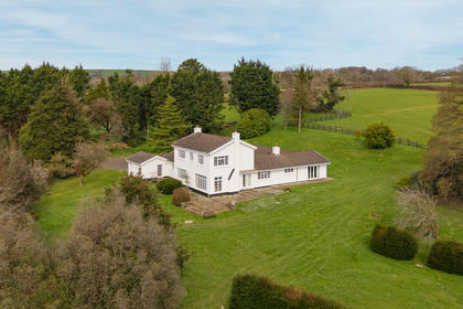 12.6 acres of Country Estate for sale in New Moat