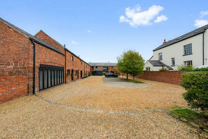 Barn Conversion for sale in Backford
