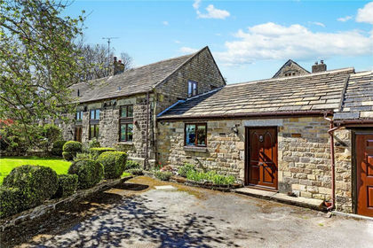 Barn Conversion for sale in Warmfield cum Heath