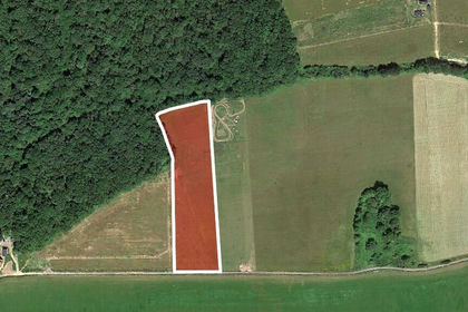 3.7 acres of Agricultural Land for sale in Puttenham