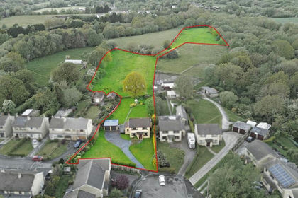 3.6 acres of House with Land for sale in Charlesworth