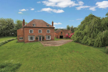 2.5 acres of Farmhouse for sale in Newent