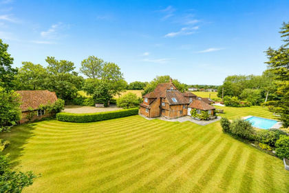 1 acre of House with Land for sale in Pirbright