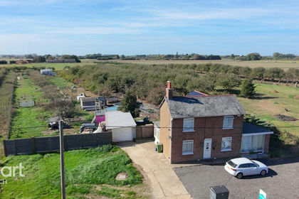 1.9 acres of House with Land for sale in Wisbech