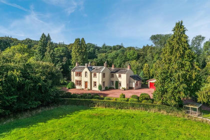 7 acres of Country Home for sale in Dumfriesshire, Clydesdale and Tweeddale