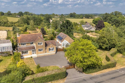 1.1 acres of House with Land for sale in Holwell