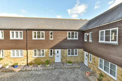 Barn Conversion for sale in Frindsbury Extra