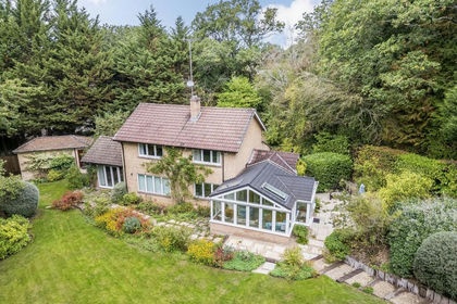 1 acre of House with Land for sale in Sunningwell