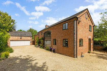 Barn Conversion for sale in Loxley
