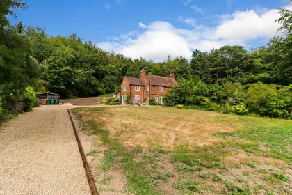 1 acre of House with Land for sale in Sarratt