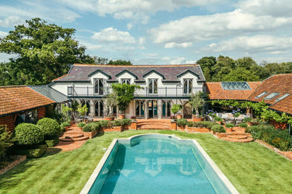 Barn Conversion for sale in Shimpling