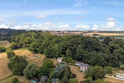 3.5 acres of House with Land for sale in Dinton