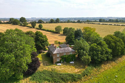 160 acres of Agricultural Land for sale in Woodford cum Membris