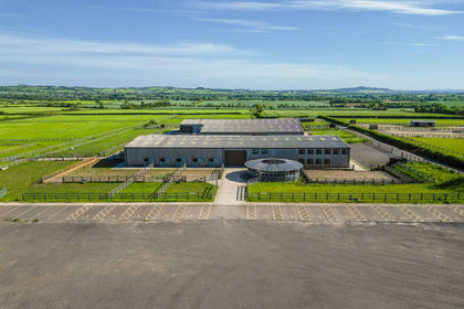 51.5 acres of Equestrian property for sale in Oxhill