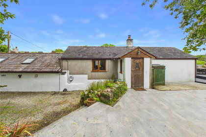 Barn Conversion for sale in South Hill