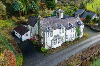 2.5 acres of Country Home for sale in Llandysul