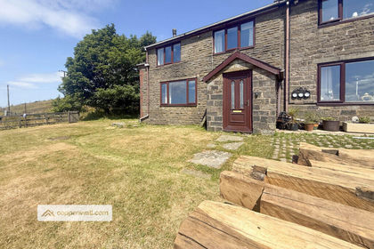 20 acres of House with Land for sale in Whitworth