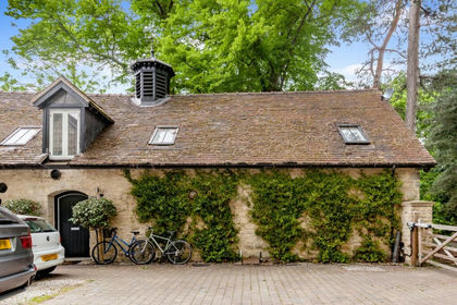 Barn Conversion for sale in Oxford East