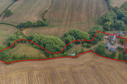 2 acres of House with Land for sale in Willington Worthenbury
