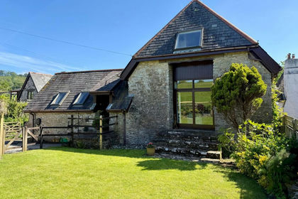 Barn Conversion for sale in Littlehempston