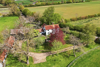 3.2 acres of Farmhouse for sale in Radwinter