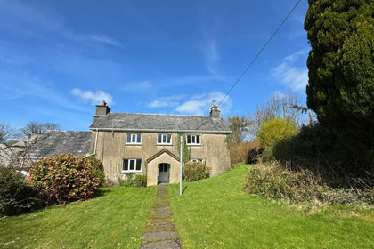 1.3 acres of Farmhouse for sale in St. Neot