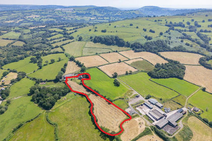 4.6 acres of Smallholding for sale in Maesycwmmer