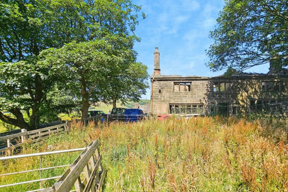 22 acres of Farmhouse for sale in Saddleworth