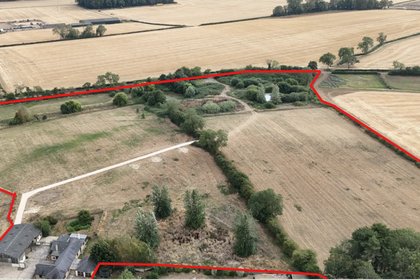 15 acres of House with Land for sale in Carlton Scroop