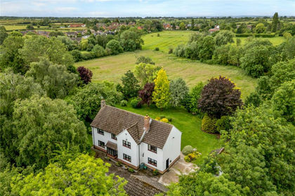 3.1 acres of House with Land for sale in Willoughby on the Wolds