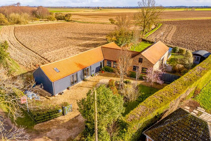 Land for sale in Algarkirk